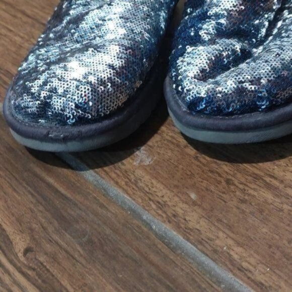 UGG Australia 6 blue sparkle sequin booties winter Sherpa lined - Picture 3 of 6